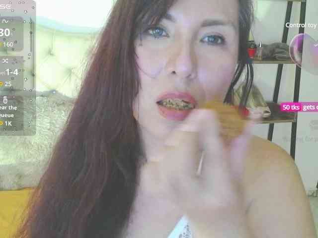 Evelyn-mature19 webcam