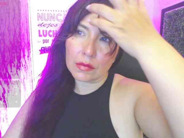 Evelyn-mature19 webcam