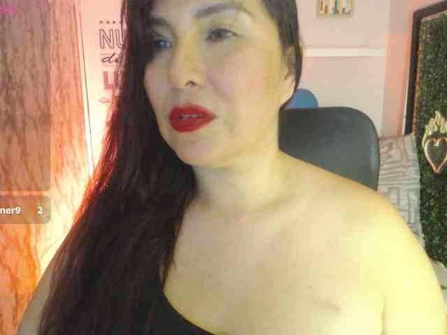 Evelyn-mature19 webcam