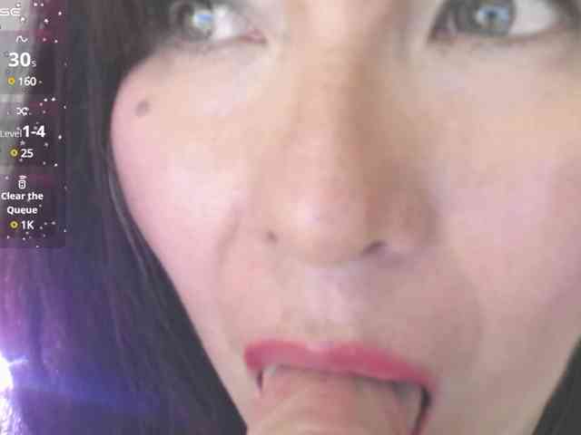 Evelyn-mature19 webcam