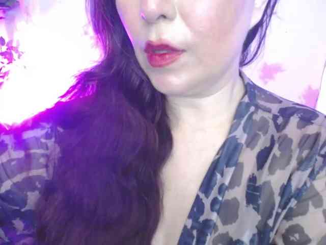 Evelyn-mature19