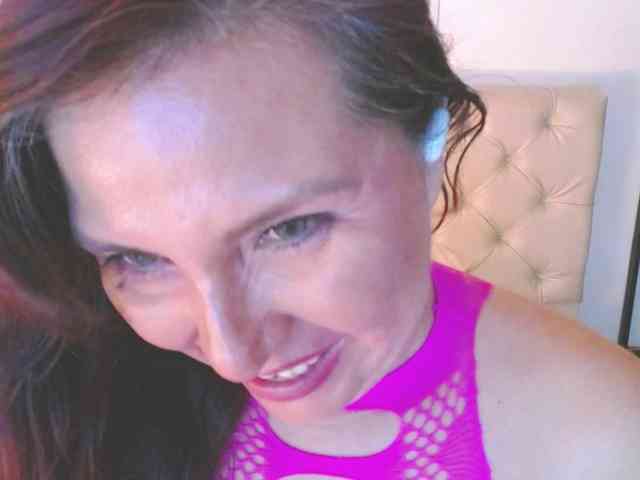 Evelyn-mature19 webcam