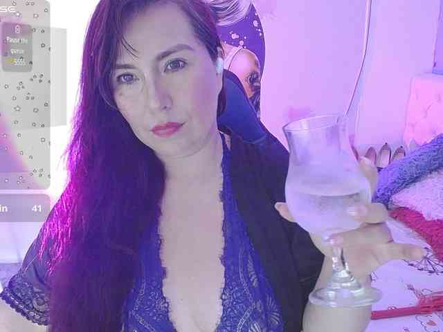 Evelyn-mature19 webcam