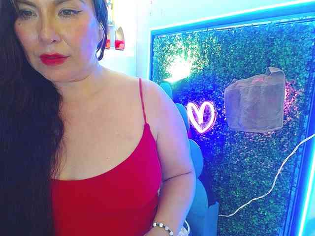 Evelyn-mature19 webcam