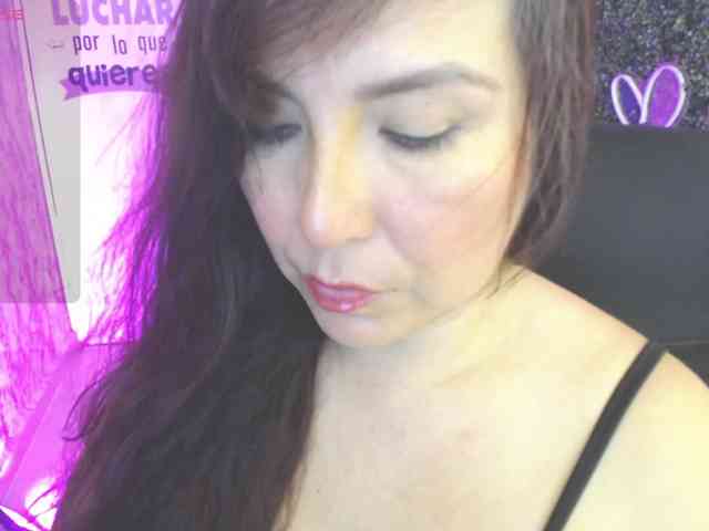 Evelyn-mature19 webcam
