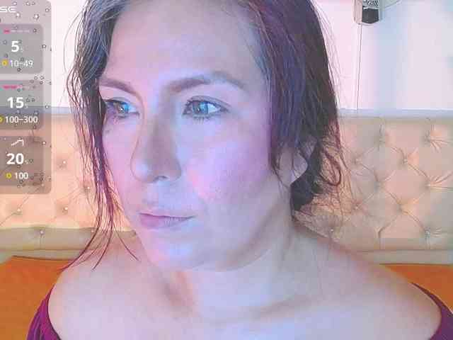 Evelyn-mature19 webcam