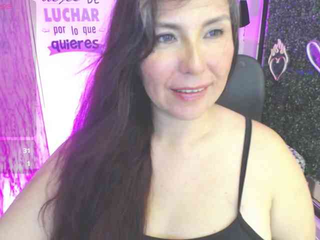 Evelyn-mature19 webcam