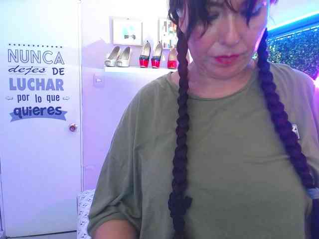 Evelyn-mature19 webcam
