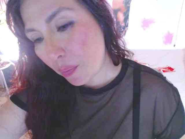 Evelyn-mature19 webcam