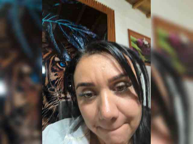 anyelobo23 Live Webcam on BongaCams