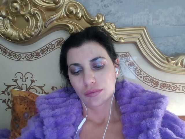 Rosalinda37's BongaCams show and profile