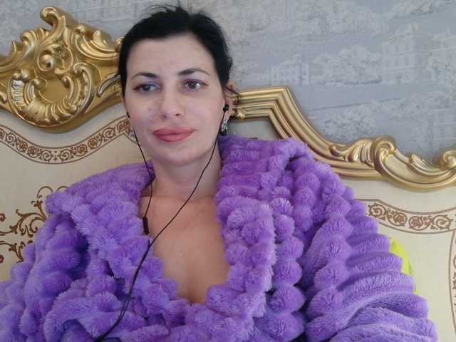 Rosalinda37's BongaCams show and profile
