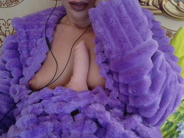 Rosalinda37's BongaCams show and profile