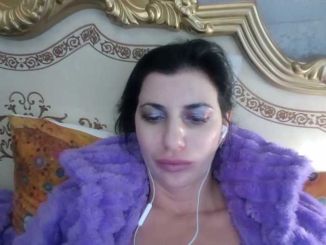 Rosalinda37's BongaCams show and profile