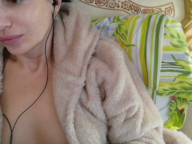 Rosalinda37's BongaCams show and profile