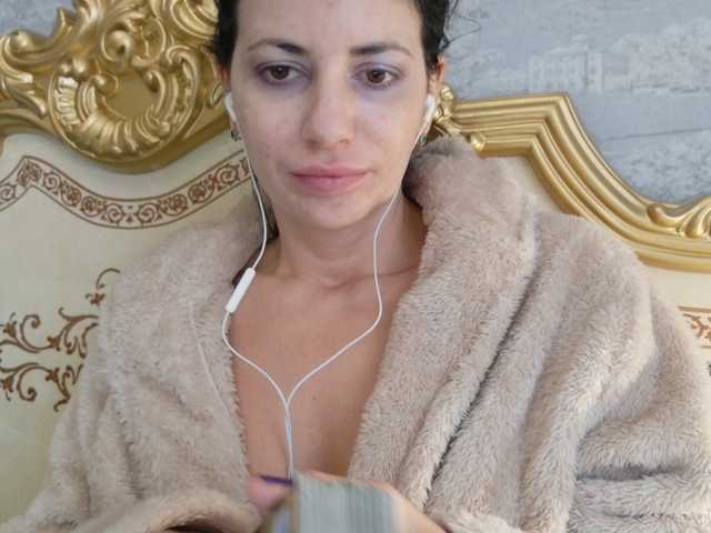 Rosalinda37's BongaCams show and profile