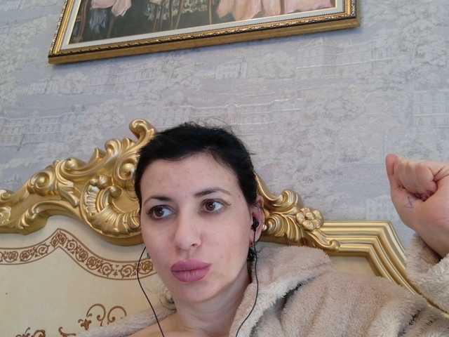 Rosalinda37's BongaCams show and profile