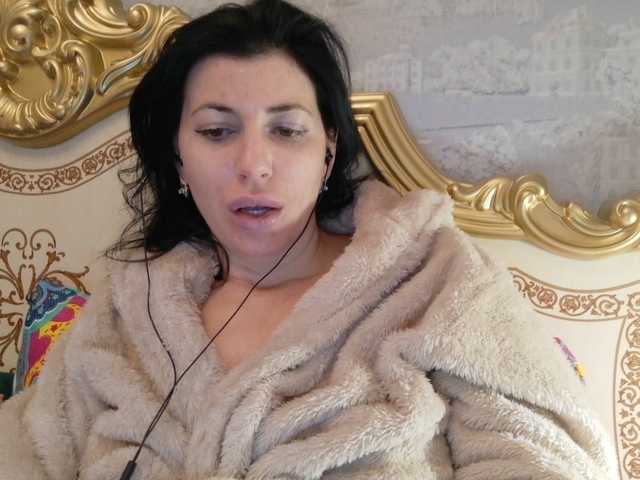 Rosalinda37's BongaCams show and profile