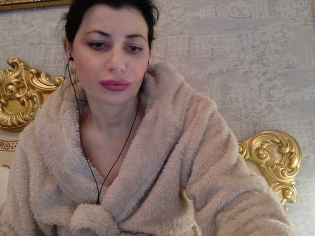 Rosalinda37's BongaCams show and profile