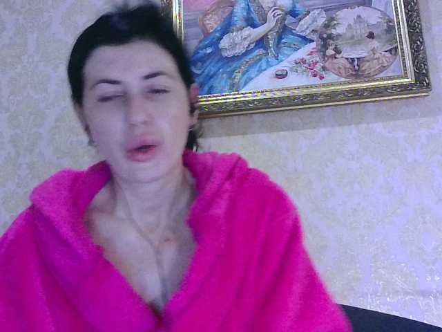 Rosalinda37's BongaCams show and profile