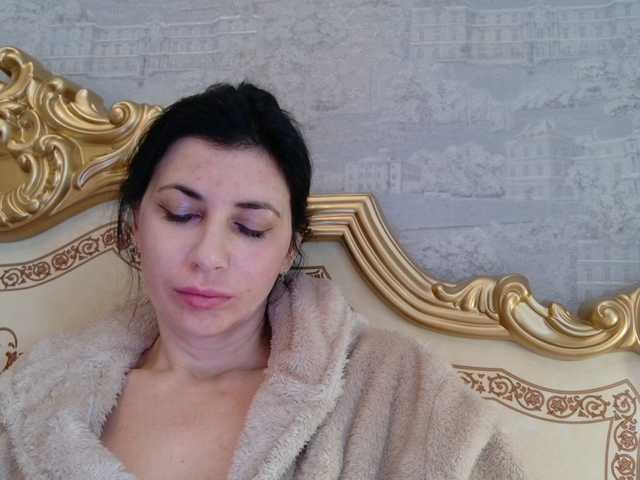 Rosalinda37's BongaCams show and profile