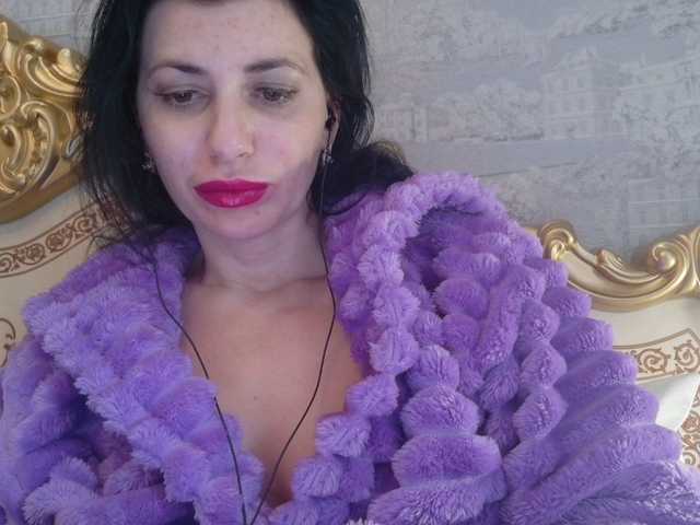 Rosalinda37's BongaCams show and profile