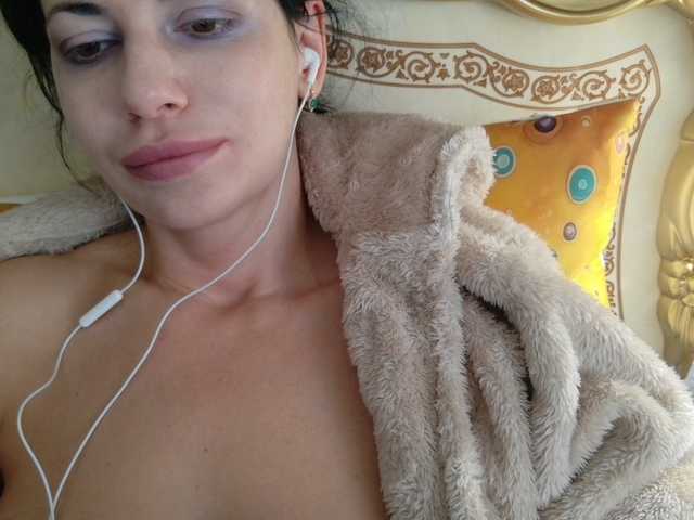 Rosalinda37's BongaCams show and profile