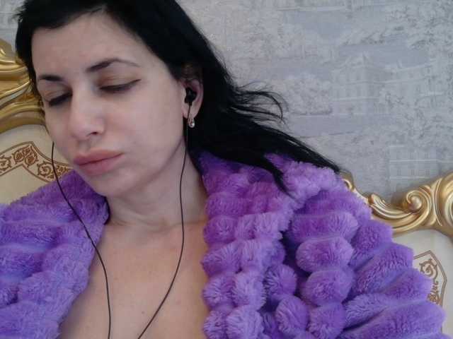 Rosalinda37's BongaCams show and profile