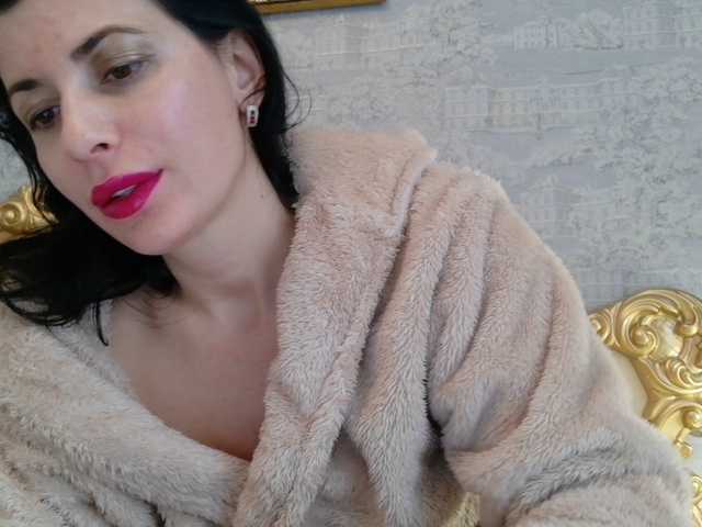 Rosalinda37's BongaCams show and profile