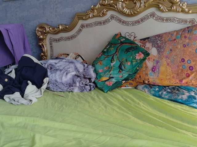 Rosalinda37's BongaCams show and profile