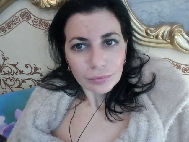 Rosalinda37's BongaCams show and profile