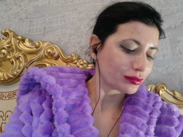 Rosalinda37's BongaCams show and profile