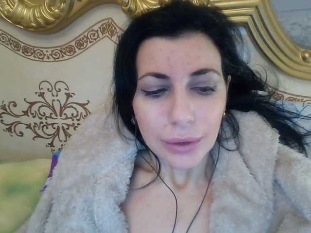 Rosalinda37's BongaCams show and profile