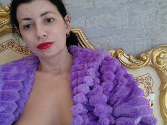 Rosalinda37's BongaCams show and profile