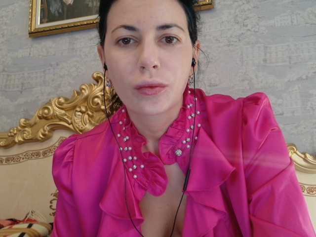 Rosalinda37's BongaCams show and profile