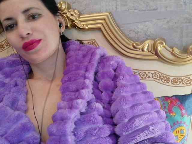 Rosalinda37 webcam