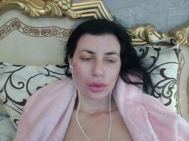 Rosalinda37 webcam