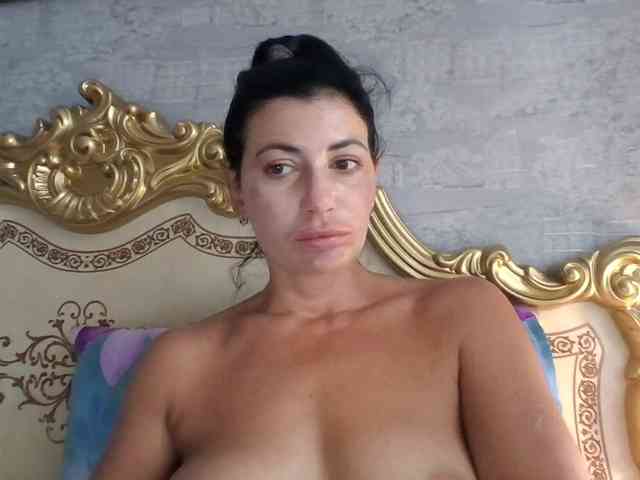 Rosalinda37 webcam