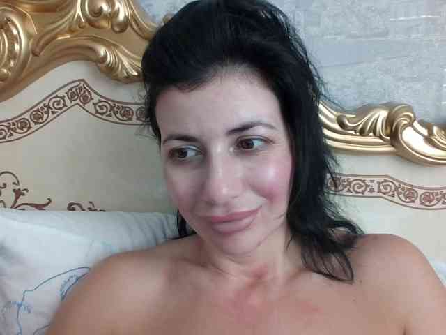Rosalinda37 webcam
