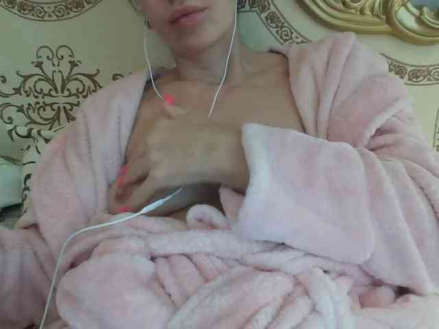 Rosalinda37 webcam