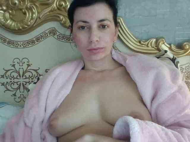 Rosalinda37 webcam