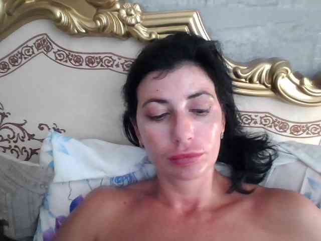 Rosalinda37 webcam