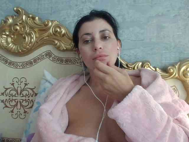 Rosalinda37 webcam