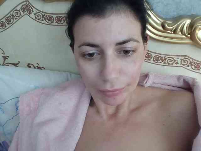 Rosalinda37 webcam