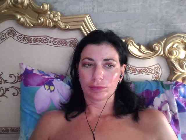 Rosalinda37 webcam