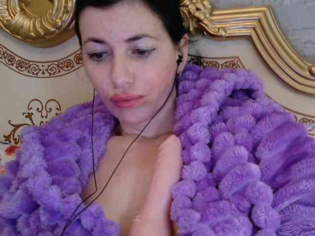 Rosalinda37 webcam