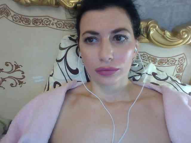 Rosalinda37 webcam