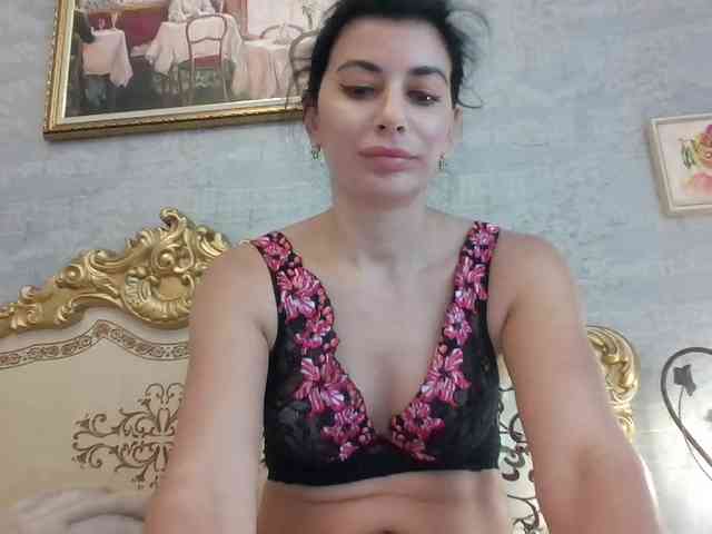 Rosalinda37 webcam