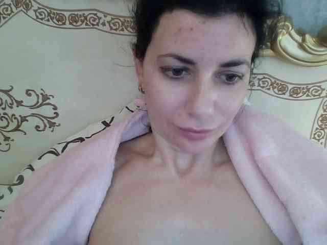 Rosalinda37 webcam