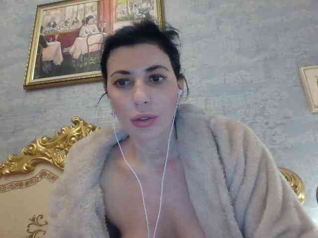 Rosalinda37 webcam